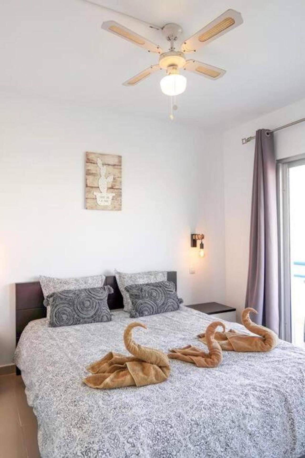 Amazing 2 Bedroom Flat With Beachfront And Pool, Paraiso Del Sur A306 Playa Paraíso Eksteriør bilde