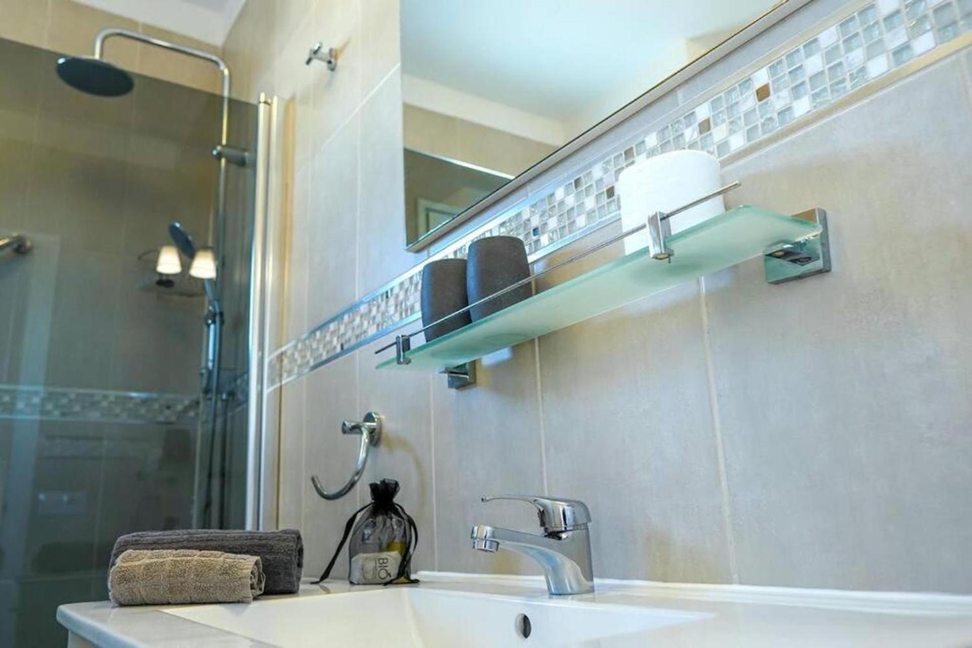 Amazing 2 Bedroom Flat With Beachfront And Pool, Paraiso Del Sur A306 Playa Paraíso Eksteriør bilde