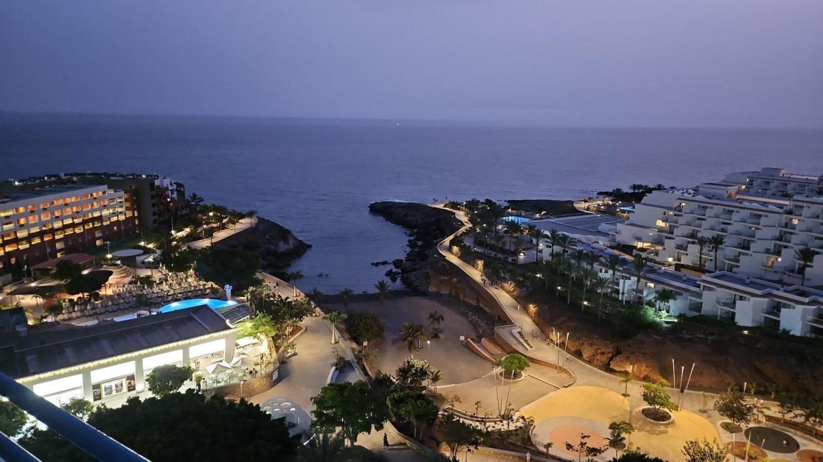 Amazing 2 Bedroom Flat With Beachfront And Pool, Paraiso Del Sur A306 Playa Paraíso Eksteriør bilde